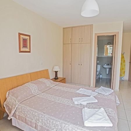 Napiana Apartments Ajía Nápa Szoba fotó