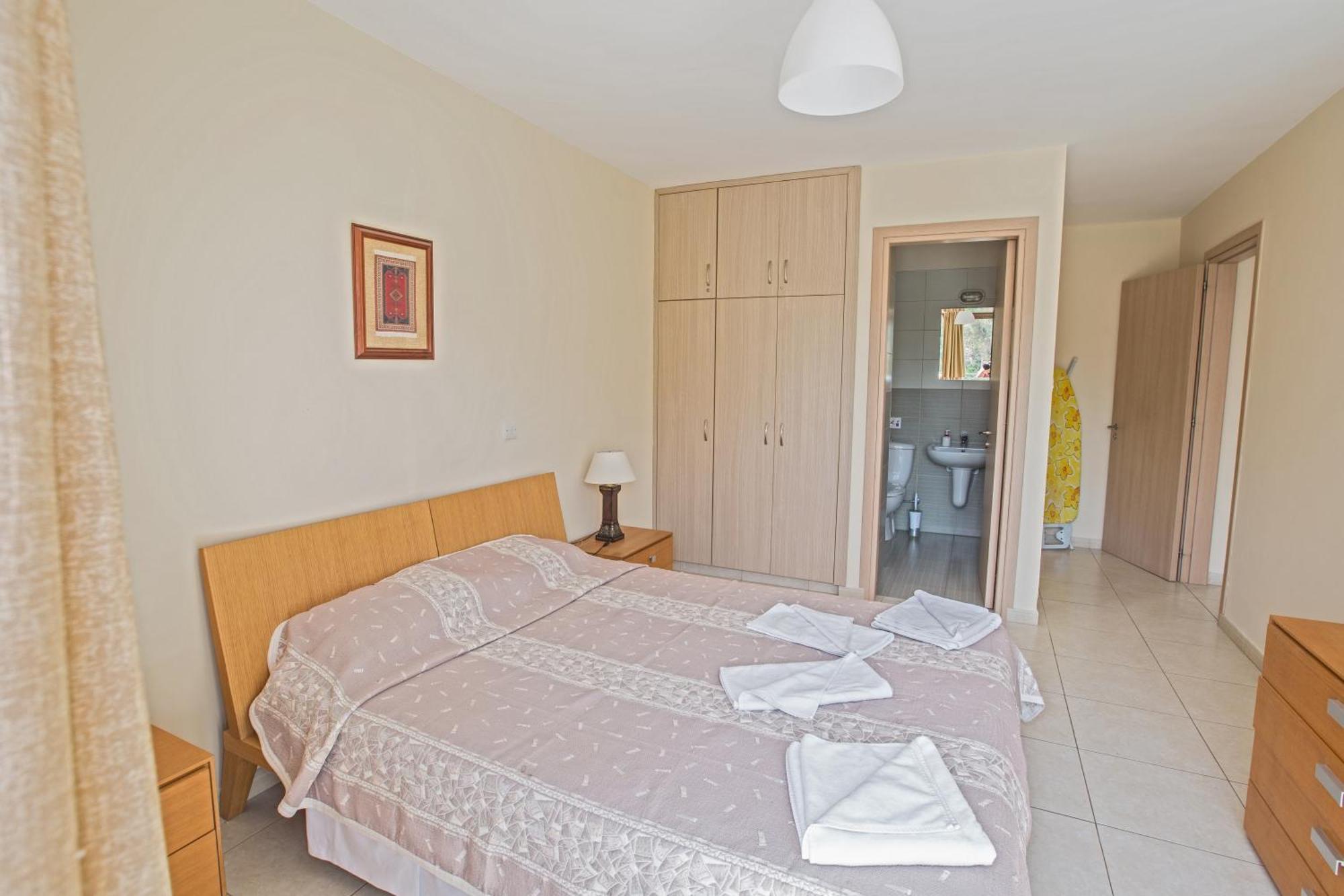 Napiana Apartments Ajía Nápa Szoba fotó