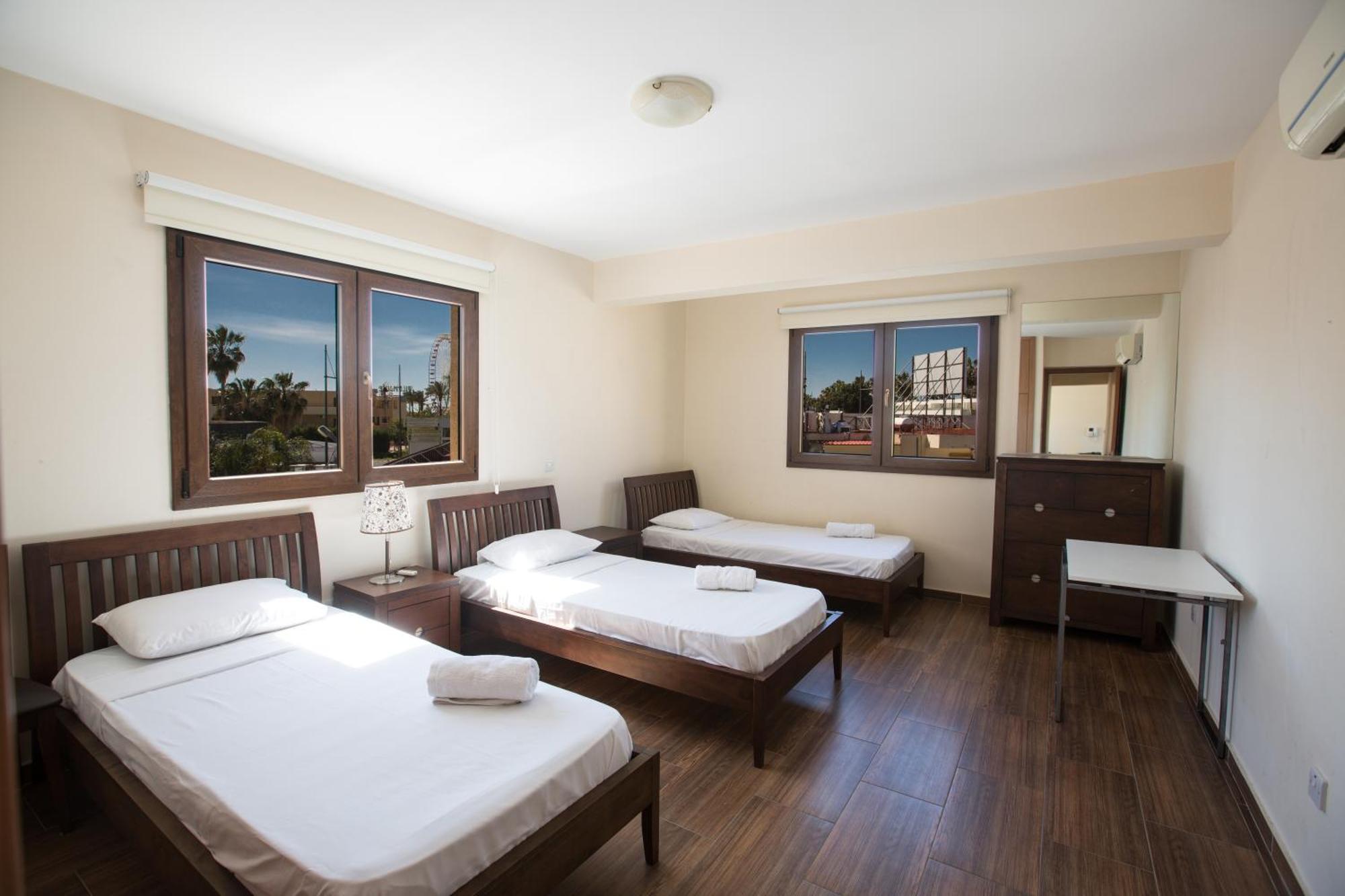 Napiana Apartments Ajía Nápa Szoba fotó