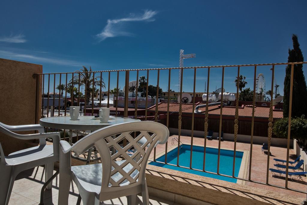 Napiana Apartments Ajía Nápa Szoba fotó