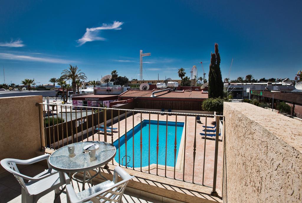 Napiana Apartments Ajía Nápa Szoba fotó
