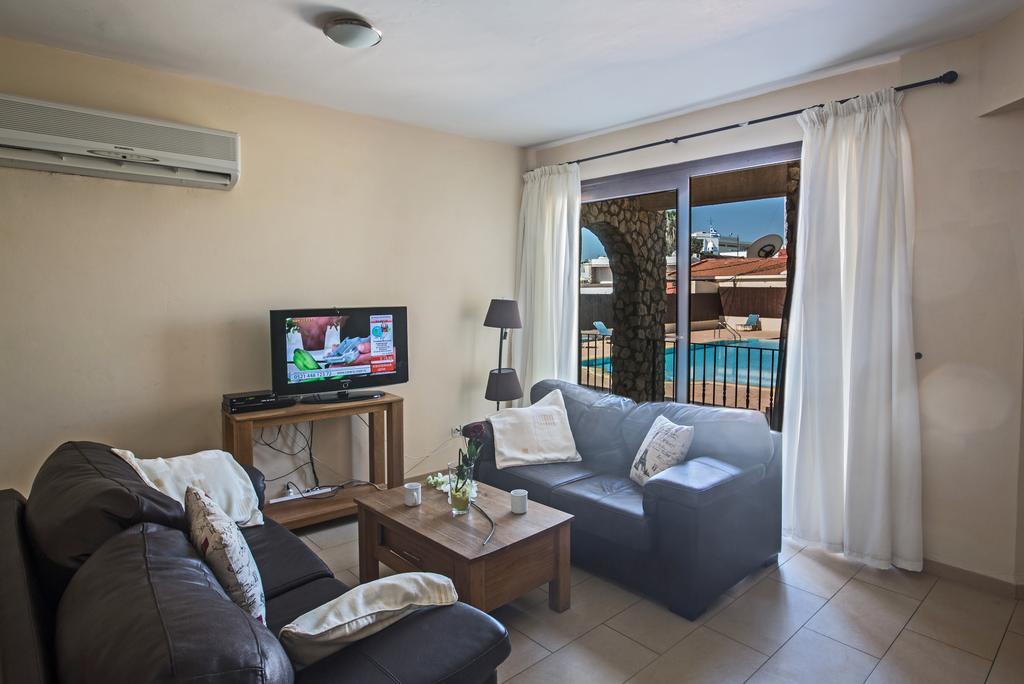 Napiana Apartments Ajía Nápa Kültér fotó