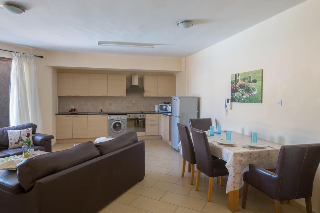 Napiana Apartments Ajía Nápa Kültér fotó