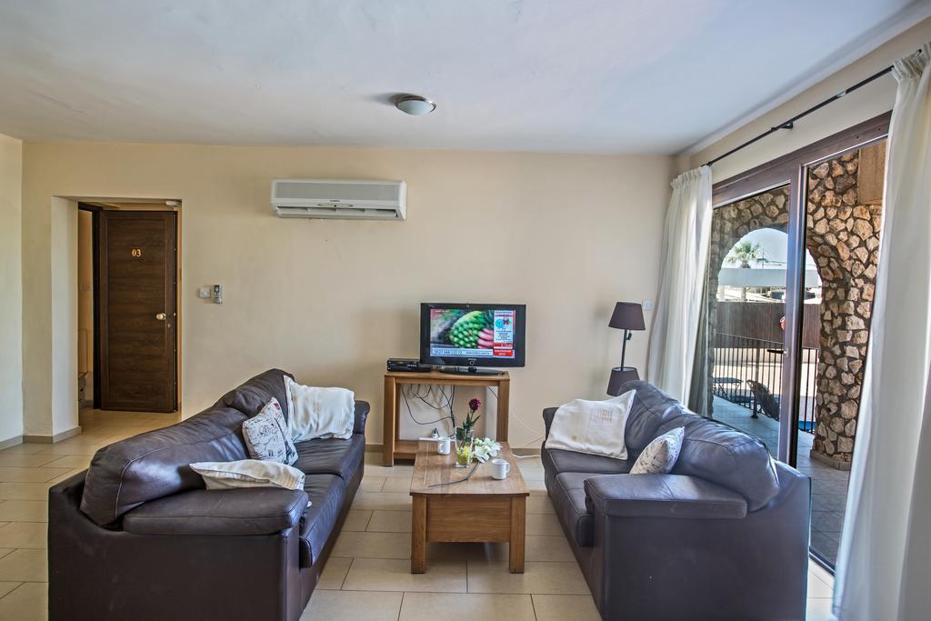 Napiana Apartments Ajía Nápa Kültér fotó