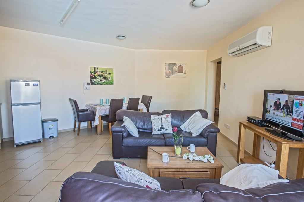 Napiana Apartments Ajía Nápa Kültér fotó